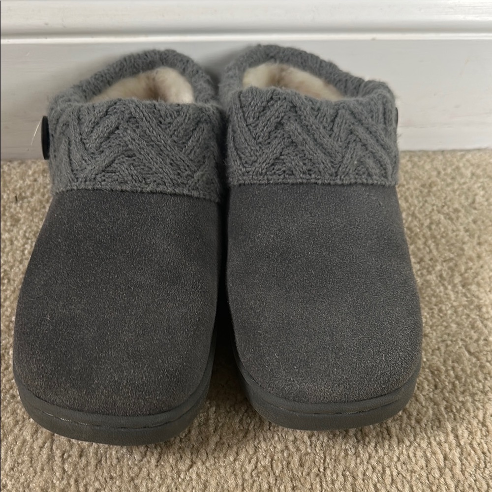 Cozy Gray Knit Clog Slippers